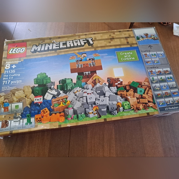 Minecraft Lego set 21135 (717 pieces)